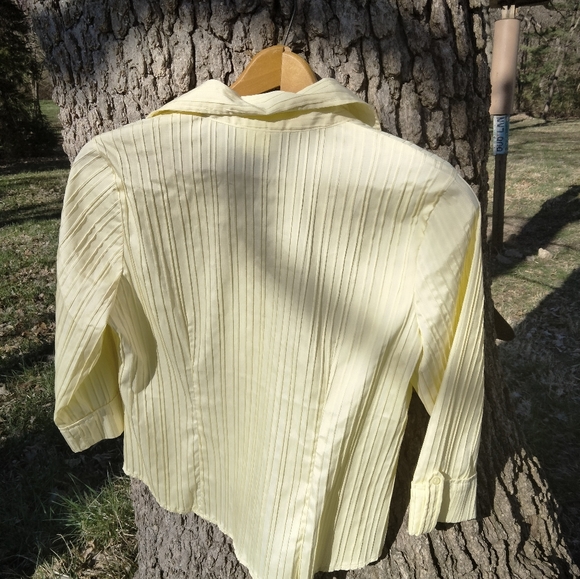 ⬇️ Price Drop!⬇️ Clichy Blouse in size S - Picture 2 of 4